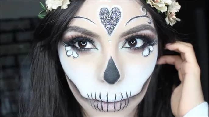 Cómo lograr un maquillaje catrín sencillo y deslumbrante para todos