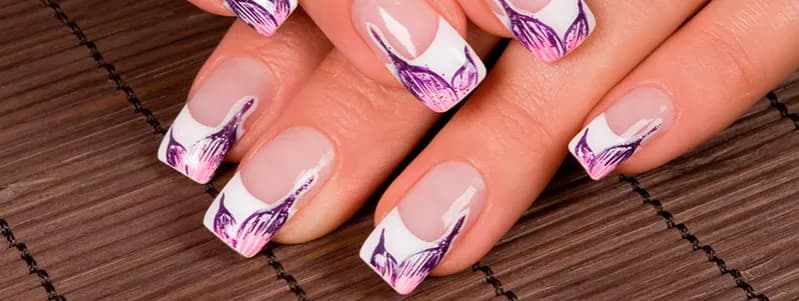 Comparativa entre uñas acrílicas y de gel: ¿cuál elegir y por qué?