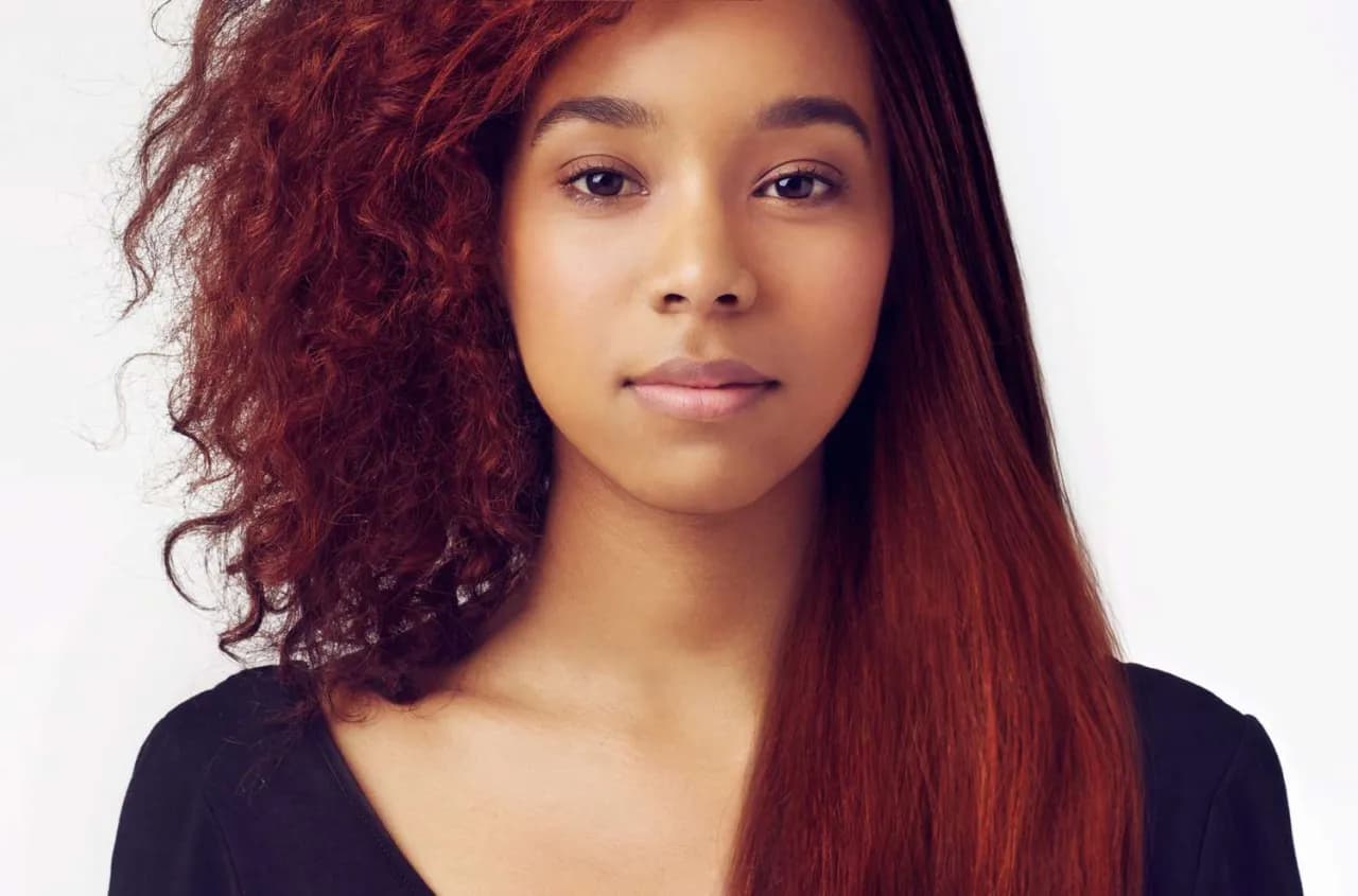 Cómo cuidar y estilizar pelo liso y rizado a la vez sin complicaciones