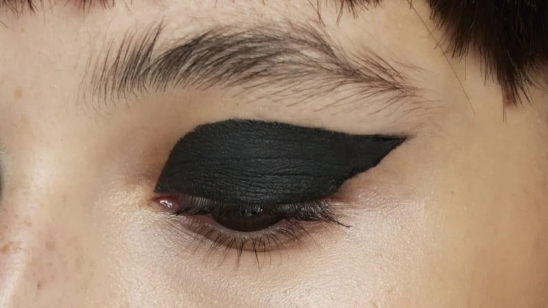 Maquillajes oscuros: técnicas impactantes para un look inolvidable